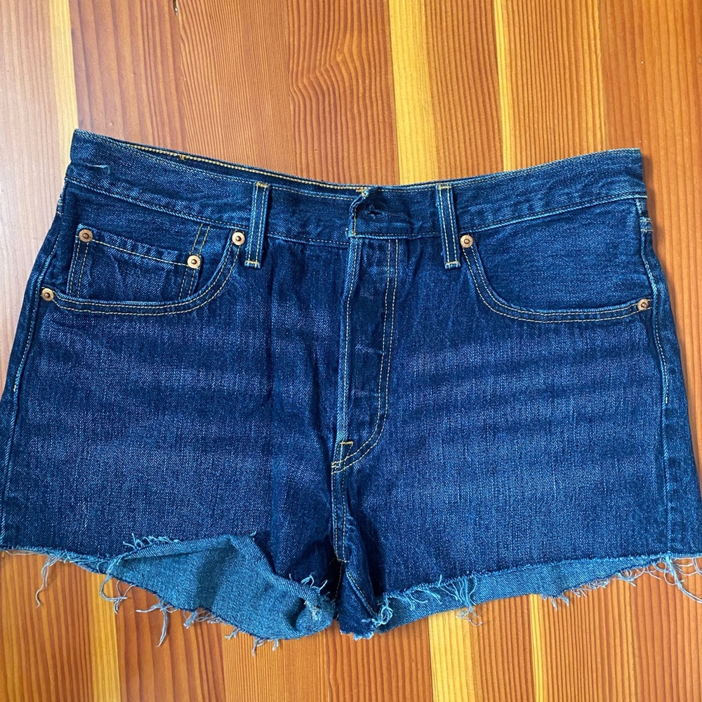 Levi’s 501 dark wash shorts